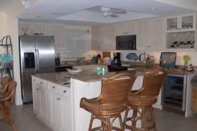Image de Troisième étage exclusif trois chambres trois fin de bain condo!