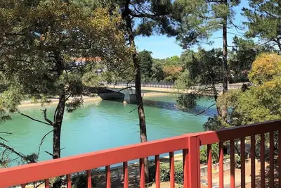 Image de Résidence du Lac. Appartement pour 4 personnes avec vue sur le canal du lac marin