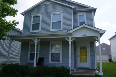 Image de Big Cheery Suburban home