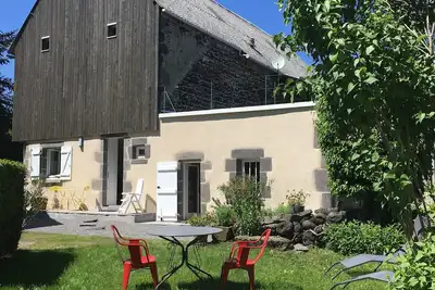 Image de gîte fermette maison indépendante rénovée 2 personnes à Murol au coeur du Sancy