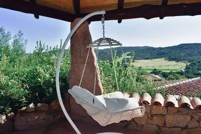 Image de Costa Smeralda - Porto Cervo, vue panoramique sur le parcours de golf et les grands espaces