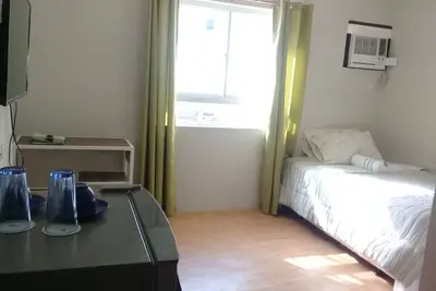 Image de Studio confortable très près de It Park, Waterfront Hotel, Jy Square Mall, Up