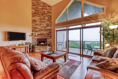Image de Condo grand chien amical avec une vue imprenable, cuisine gastronomique et loft