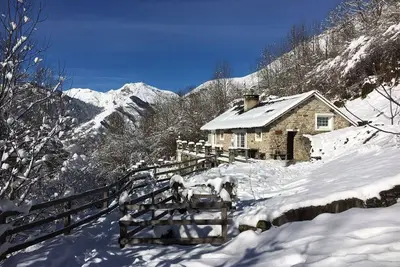 Image de Chalet luxe pleine nature vue massifs, plein sud - proche station ski gourette