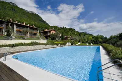 Image de Appartements avec piscine en pleine nature