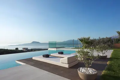 Image de Villa Niolos Ii, villa paisible à flanc de colline