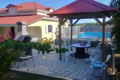 Image de Villa Momboya, spacieuse avec piscine, proche de la plage