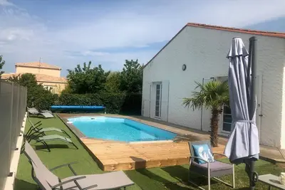 Image de Maison 150 m2 climatisée, calme- piscine chauffée à Royan, Tv, wifi, proche mer