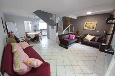 Image de 329, Maison à deux étages 3 Chambres à coucher pouvant accueillir jusqu'à 10 personnes