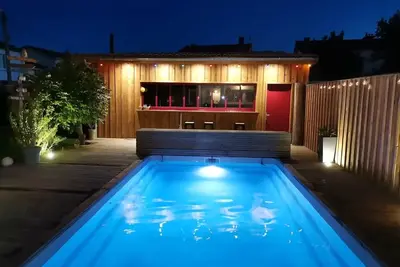 Maison calme avec piscine proche de Bordeaux