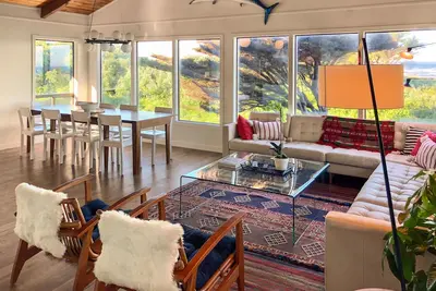 Image de Lodge au bord de l'océan moderne manzanita