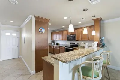 Image de Sea Breeze # 103 2br 2ba