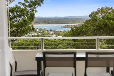 Image de Un appartement élégant avec vue sur Noosa! - Unité 6 Yaringa 29 Noosa Drive