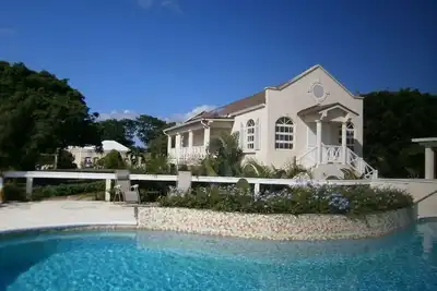 Image de Skipper'S House Top À l’origine, la maison du directeur de la plantation, la «Skipper’s