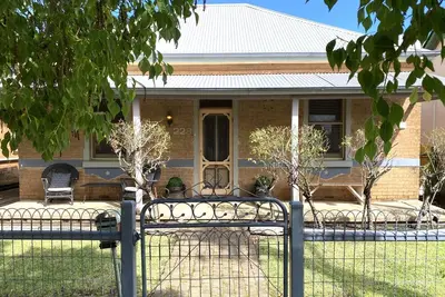 Image de Joli Cottage sur Byng