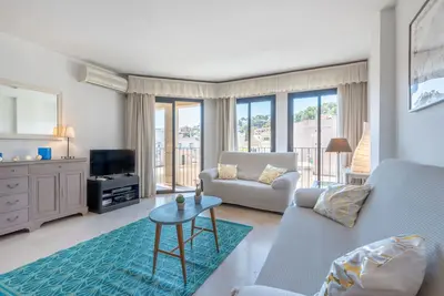 Image de Appartement avec vue sur les montagnes, Wi-Fi et climatisation.