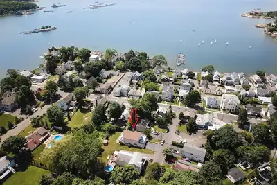 Image de Spacieuse maison de plage moderne, parfaite pour les familles et les groupes jusqu'à 10 personnes