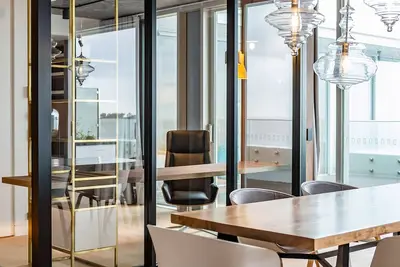 Image de Superbe Penthouse avec vue imprenable sur l'océan et Bondi Beach.
