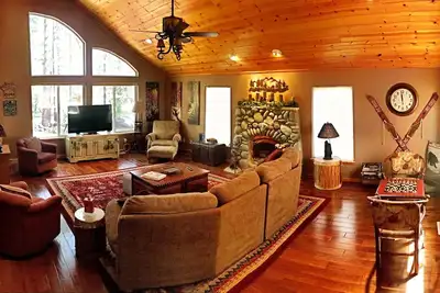 Image de Cozy, grande maison sur le parcours de golf avec 2 costume chambre principale