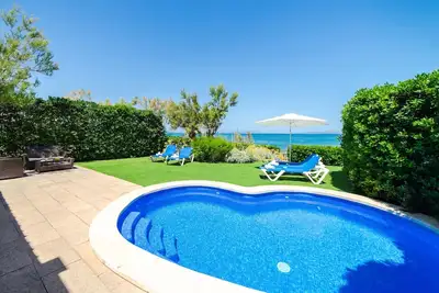 Image de S'Embat - Belle maison avec vue magnifique sur la mer Ă Colonia de San Pere