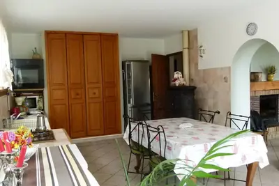 Image de Artignosc, au calme, maison pouvant accueillir 9 personnes.