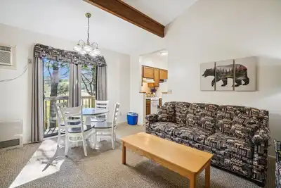 Image de Suite Queen Deluxe 2 chambres au 1er étage avec piscine chauffée