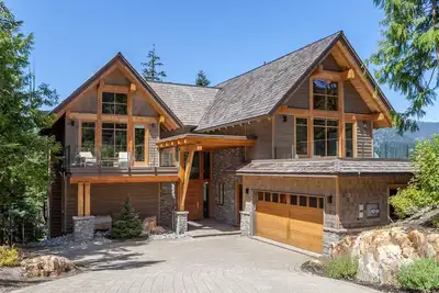 Image de Kadenwood 2939 | 5 chambres, 6 salles de bain