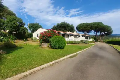 Image de Studios vue imprenable sur golfe d ajaccio à 400m de la plage