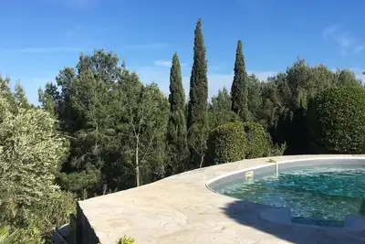 Image de T3 avec piscine privative et vue superbe sans vis à vis