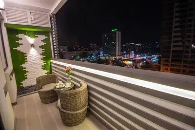 Image de iRoom - Appartement confortable et élégant dans le centre de Tbilissi
