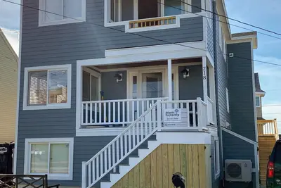Grande maison avec vue sur l'océan, à quelques pas de la plage de Wells et de ses nombreux équipements!