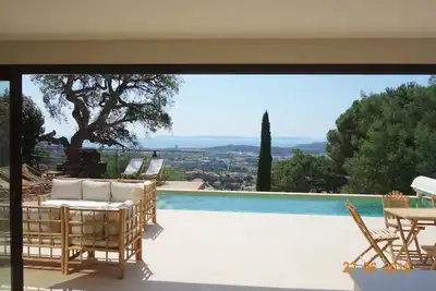 Image de ☀️Var Villa Design Vue Mer Panoramique Piscine Climatisation