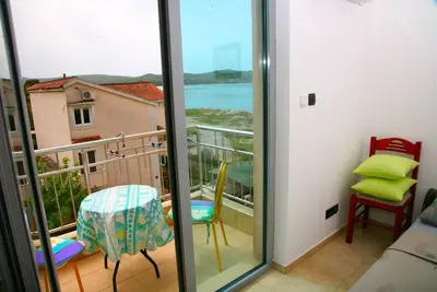 Image de . 1. . Appartement double en front de mer avec vue sur la mer