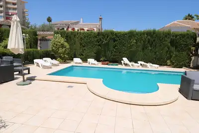 Image de Villa Olga. Grande villa avec piscine. Torremolinos