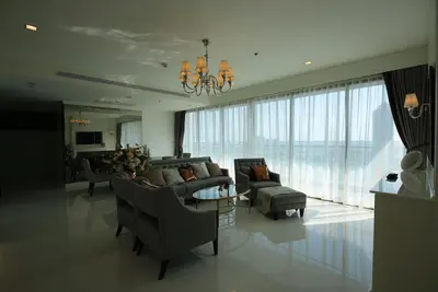 Image de Design luxueux 3 chambres \/ 3 salles de bains avec grand balcon et vue sur la rivière Chao Phraya