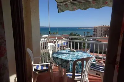 Image de Magnifique Vue Mer. 150m de la plage  2 pers + 1 enf. \napp. clim. wifi