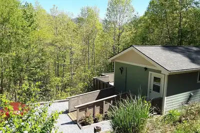 Image de New Mountain Top Cottage avec laveuse et sécheuse