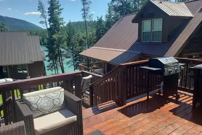 Image de Deux chambres, 1 salle de bain, vue sur le lac et accès au lac à West Glacier
