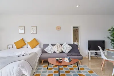 Image de Appartement avec tranquille terrasse à Matadero