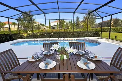 Image de Luxe 6 chambres, 5 salles de bain, piscine & Spa Home in Resort Community!
