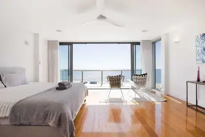 Image de Spectacular Panoramic Oceanview House