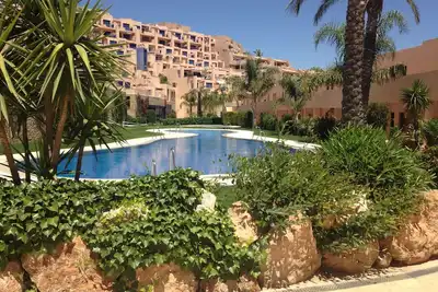 Image de Appartement avec vue sur la mer équipé avec Wifi et à 700m de la plage