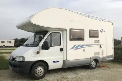 Image de Camping-car Louis 4 couchettes. Falmouth, Cornwall