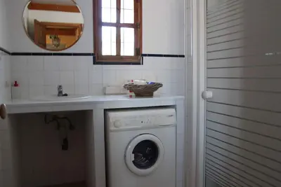 Image de Bel appartement dans un endroit calme parmi les oliveraies.