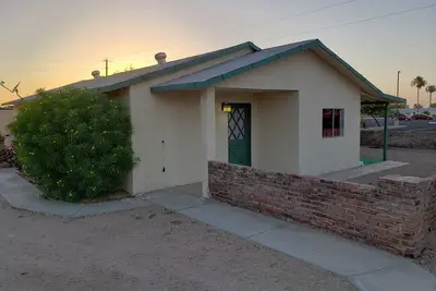 Image de Quirky Yuma Guest Home
