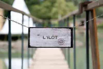 Image de L'îlot L'étang d'une pause nuits insolites