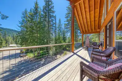 Image de Superbe Mt. Hood maison avec un bain à remous privé et grand emplacement du camp du gouvernement!