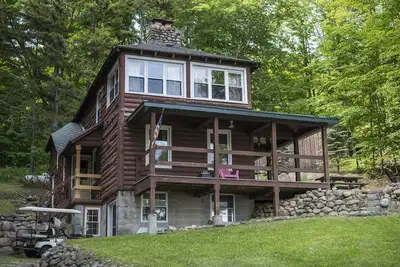 Image de Lodge rénové avec vue magnifique sur le lac