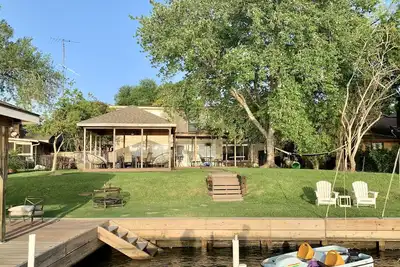 Image de Prêt de vacances au bord de l'eau - faites de bons souvenirs sur le lac