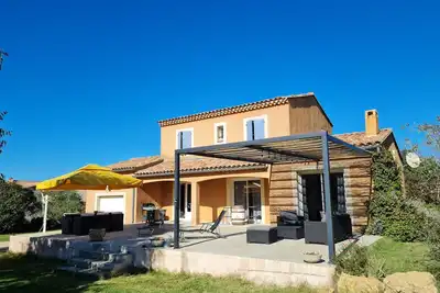 Image de Belle villa avec sa piscine privée au pied du Mont Ventoux  à Malaucène